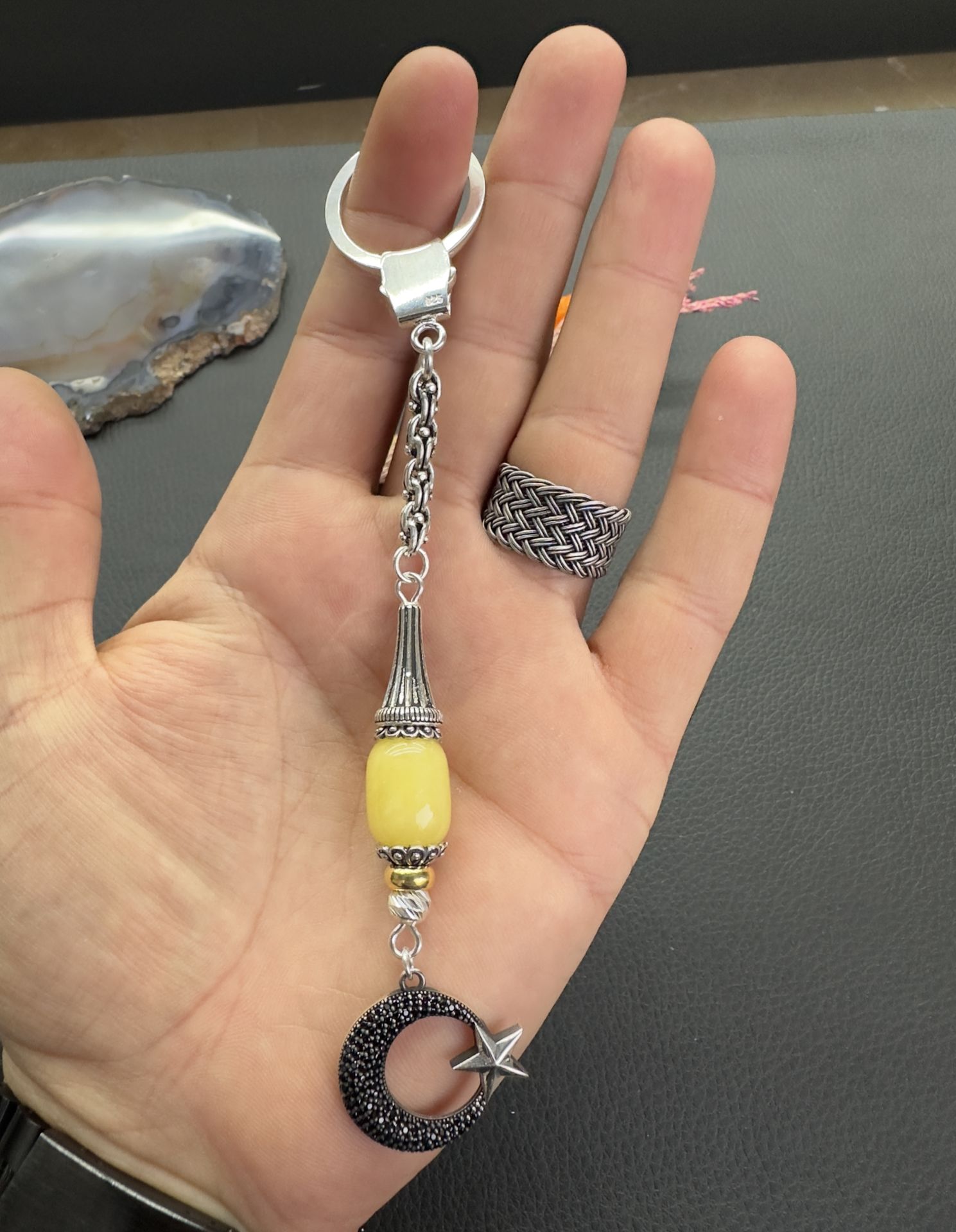 Damla Kehribar Taşlı Gümüş Anahtarlık