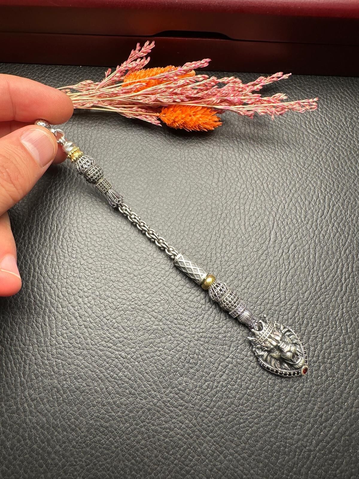 Özel Tasarım Gümüş Püskül