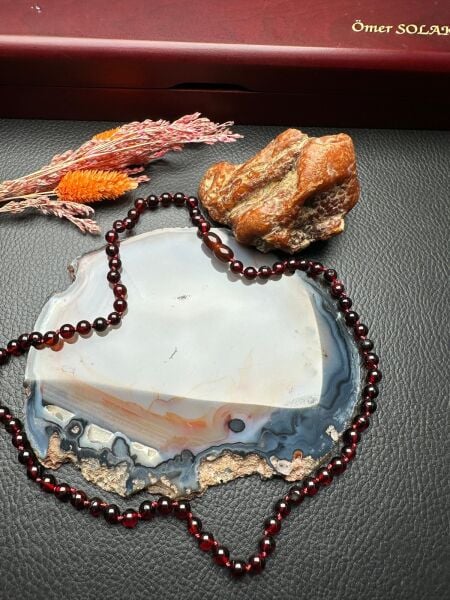 Damla Kehribar Kolye