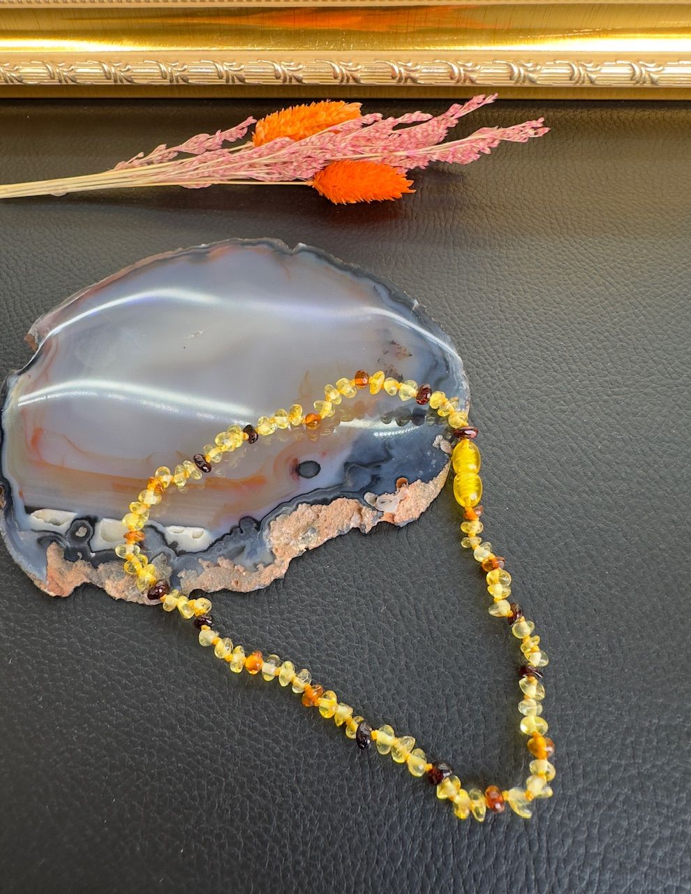 Çakıltaşı  Model Damla Kehribar Bebek Kolyesi