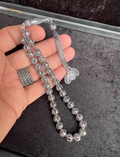Küre Model Ayyıldız İşlemeli 925 Ayar Gümüş Tesbih