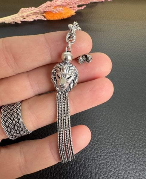 Özel Tasarım Aslan Figürlü Gümüş Püskül