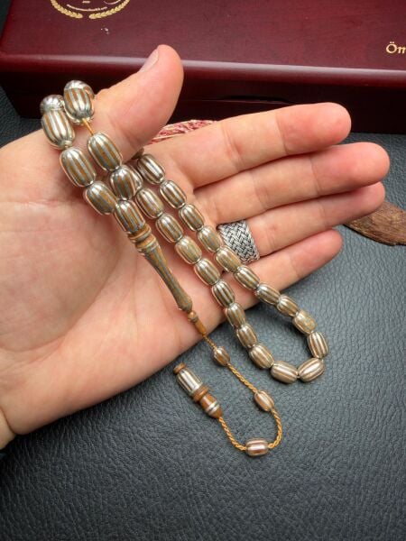 Kapsül Model  Gümüş Yarma İşlemeli Kuka Tesbih