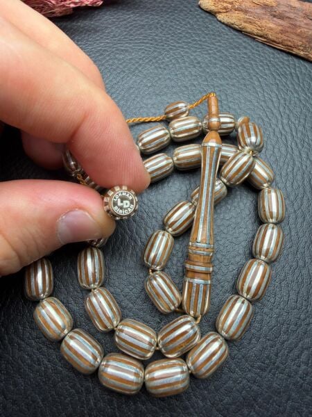 Kapsül Model  Gümüş Yarma İşlemeli Kuka Tesbih