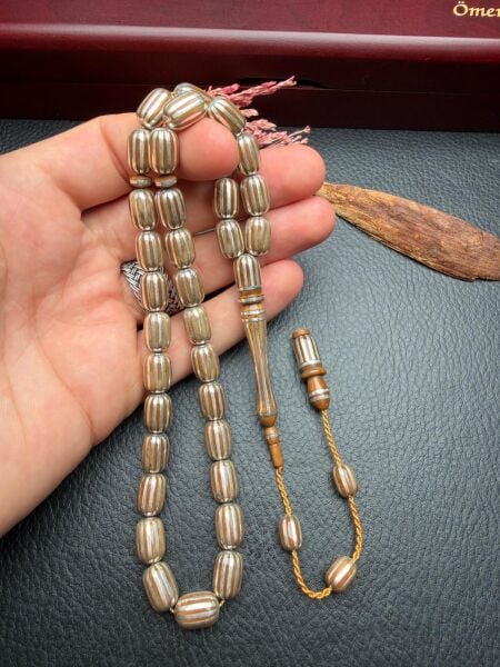 Kapsül Model  Gümüş Yarma İşlemeli Kuka Tesbih