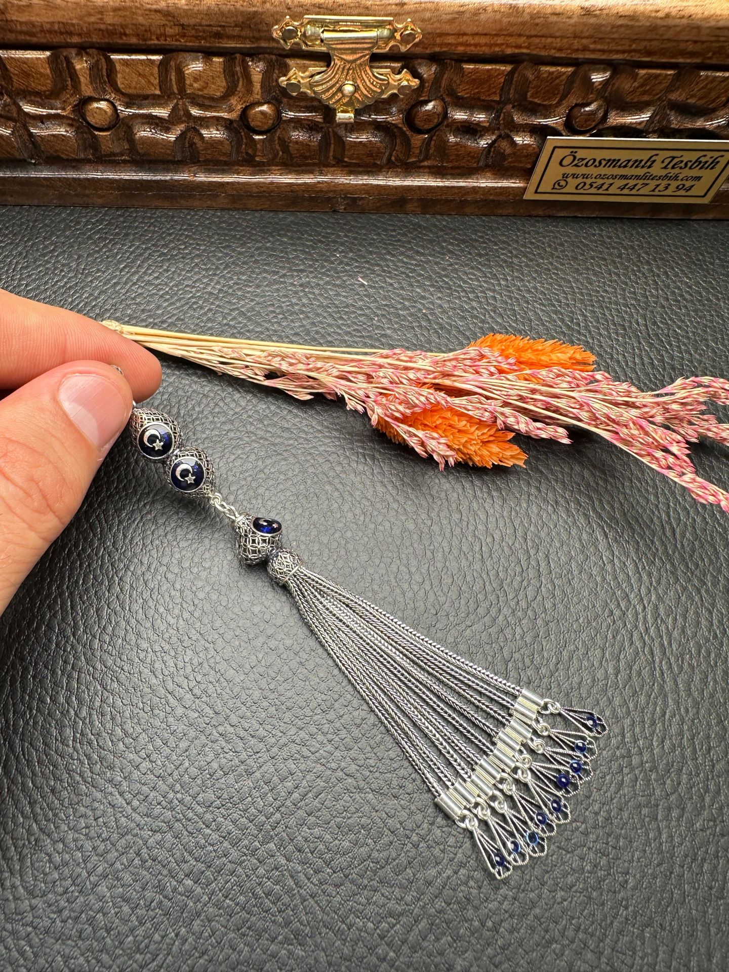 Özel Tasarım Mineli Gümüş Püskül