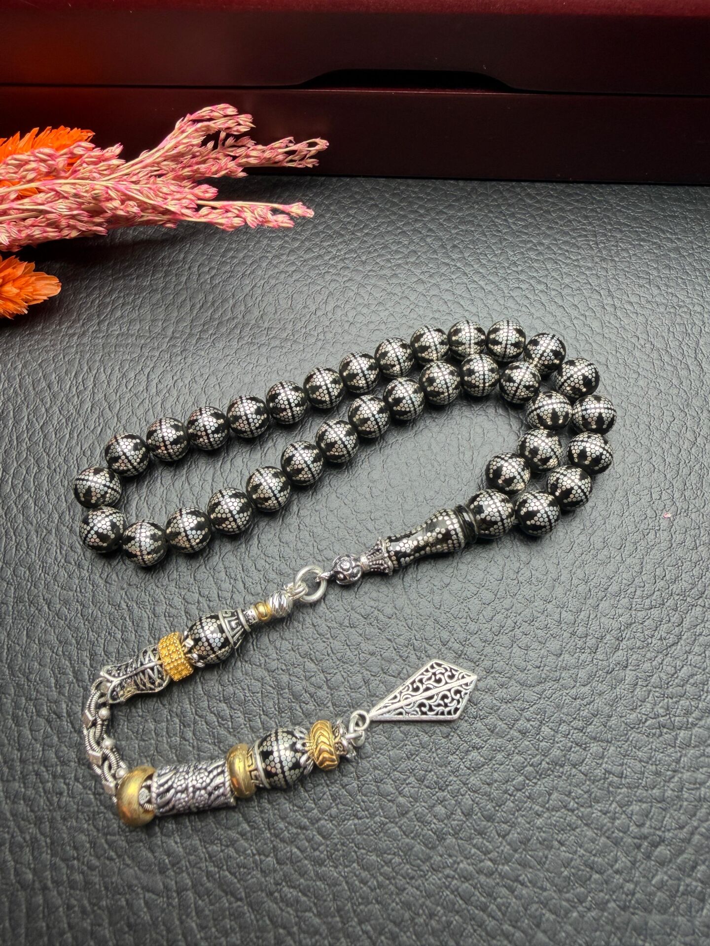 Küre Model Gümüş İşlemeli  Ateşi Sıkma  Kehribar Tesbih