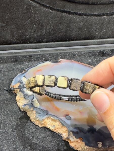 Küp Model Makrome Örgü Damla Kehribar Yetişkin Bileklik