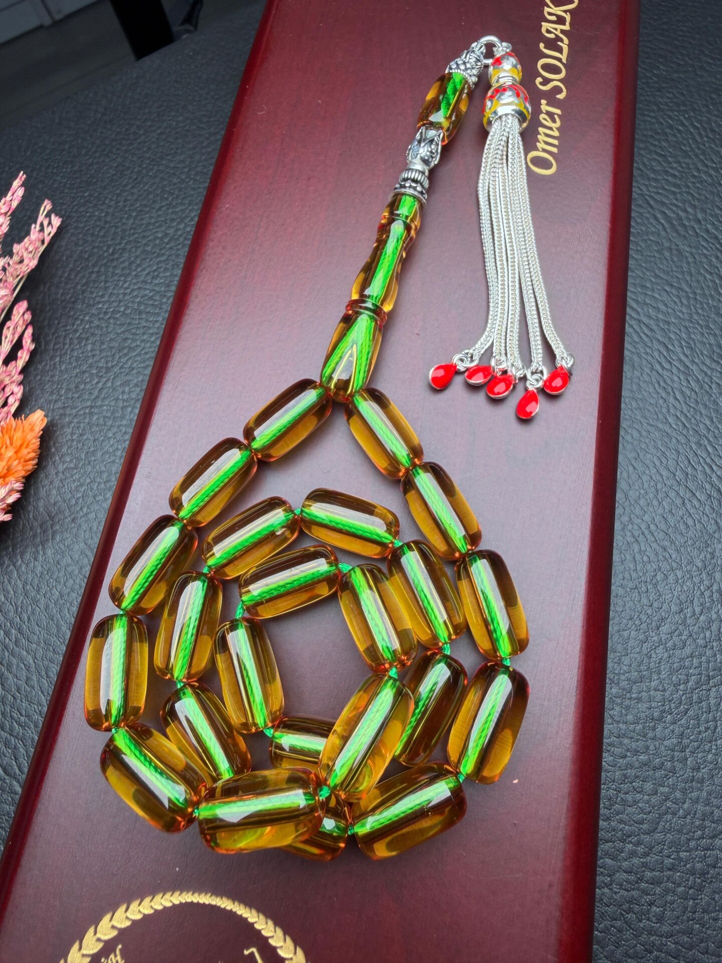 Şeffaf Renk Maskot Zar Kehribar Tesbih