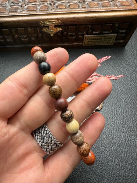 Küre Model Karışık Ağaç Grubu Bileklik