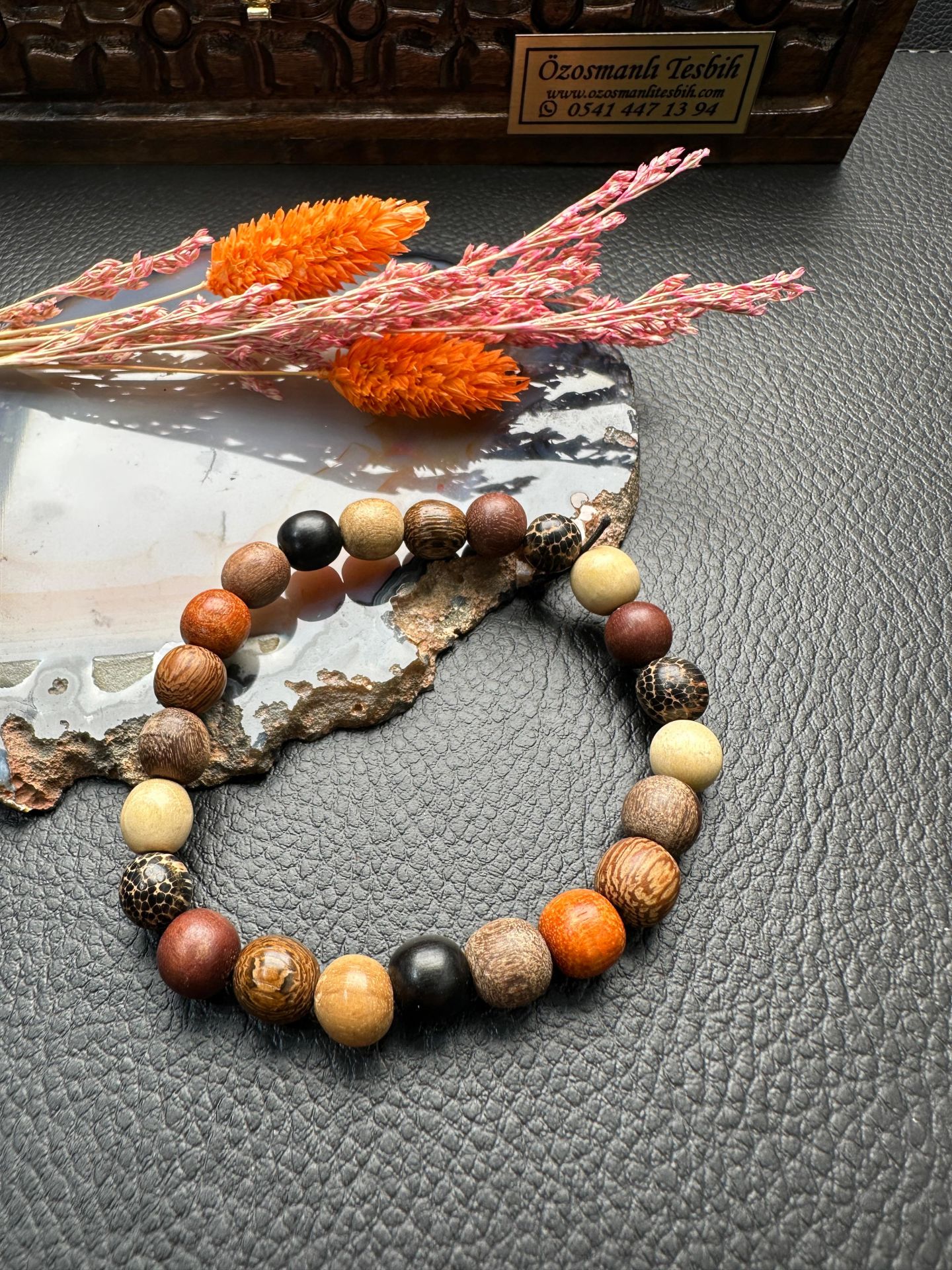 Küre Model Karışık Ağaç Grubu Bileklik