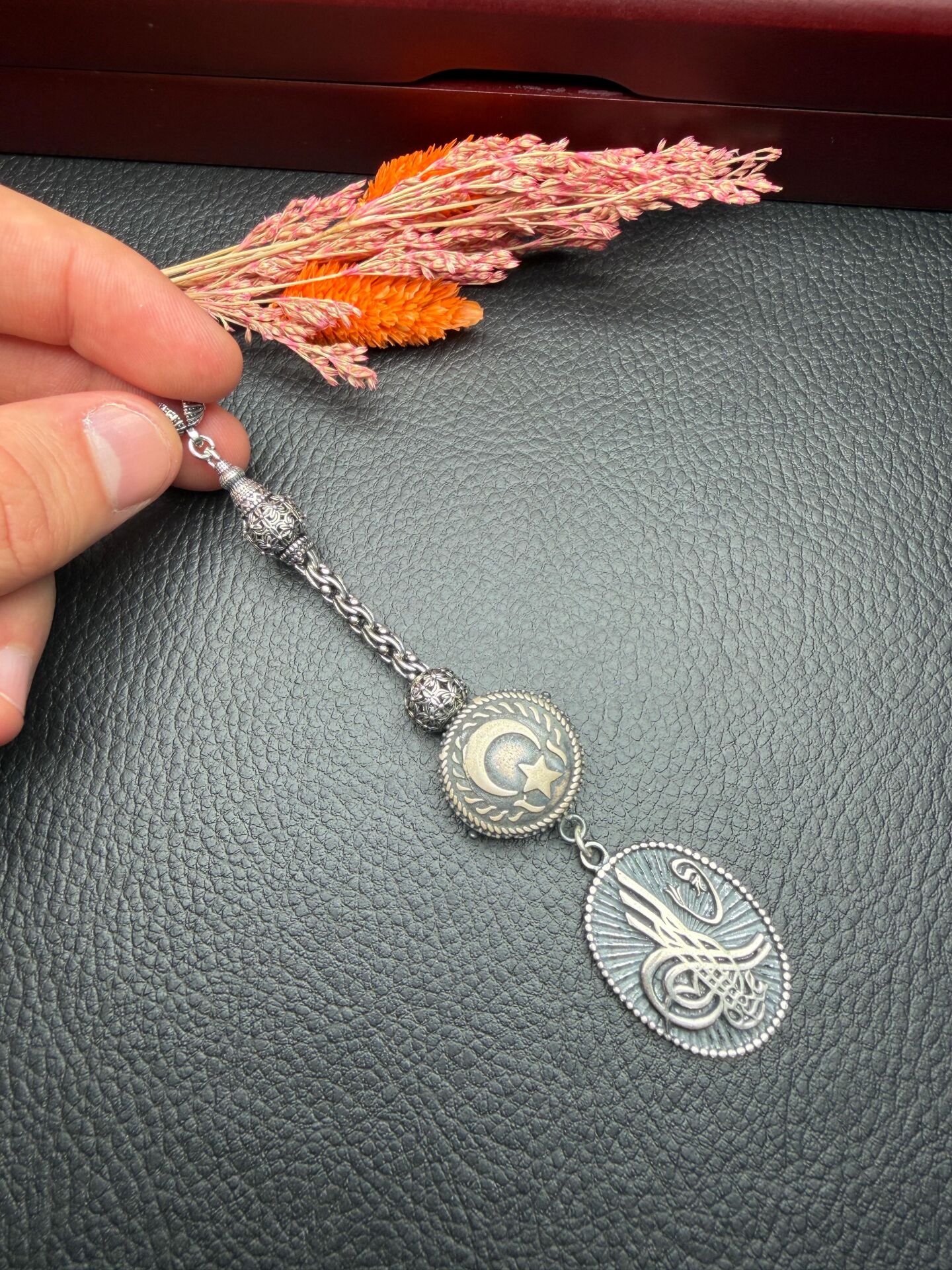 Özel Tasarım Gümüş Püskül