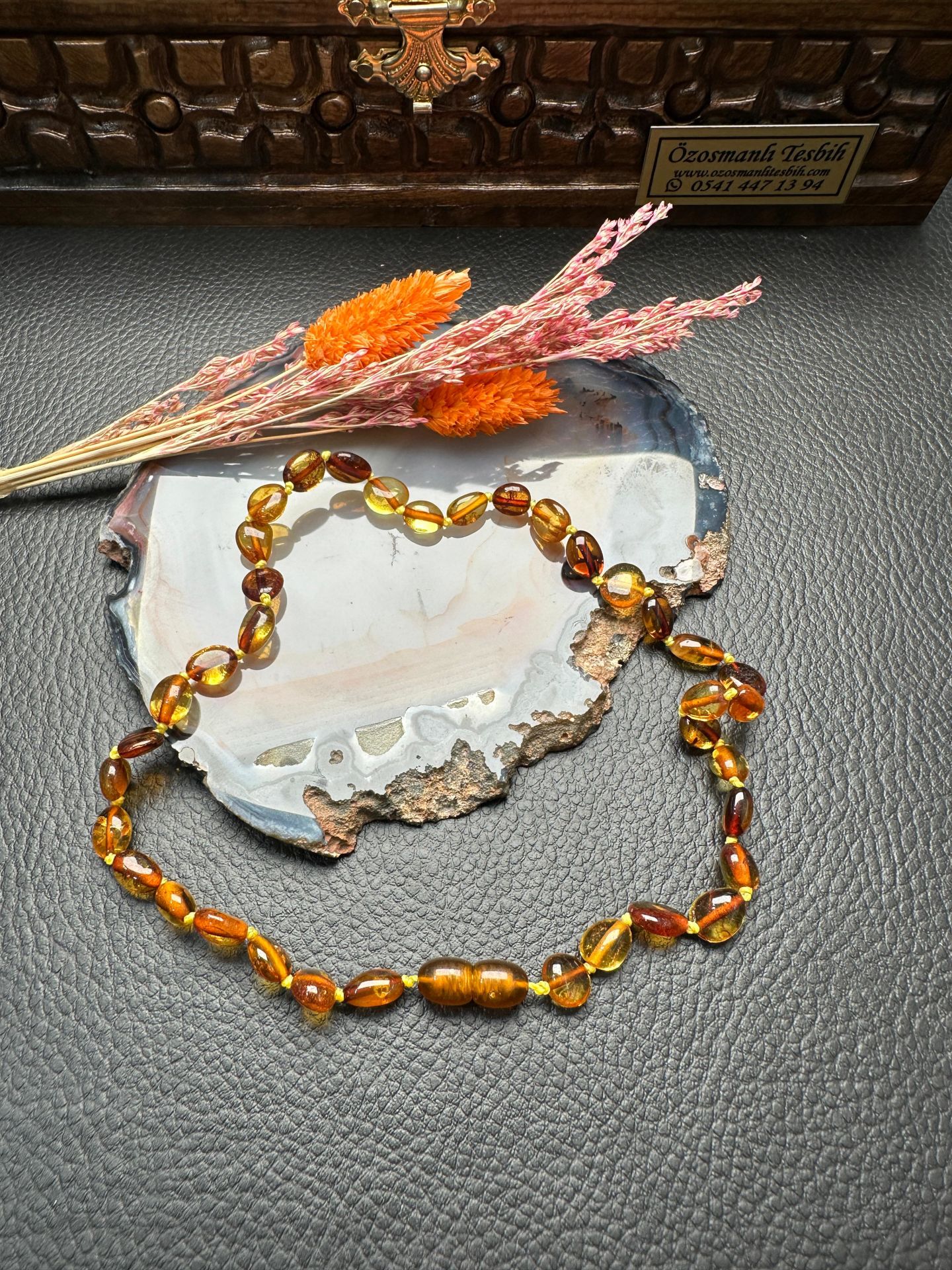 Damla Kehribar Bebek Kolye