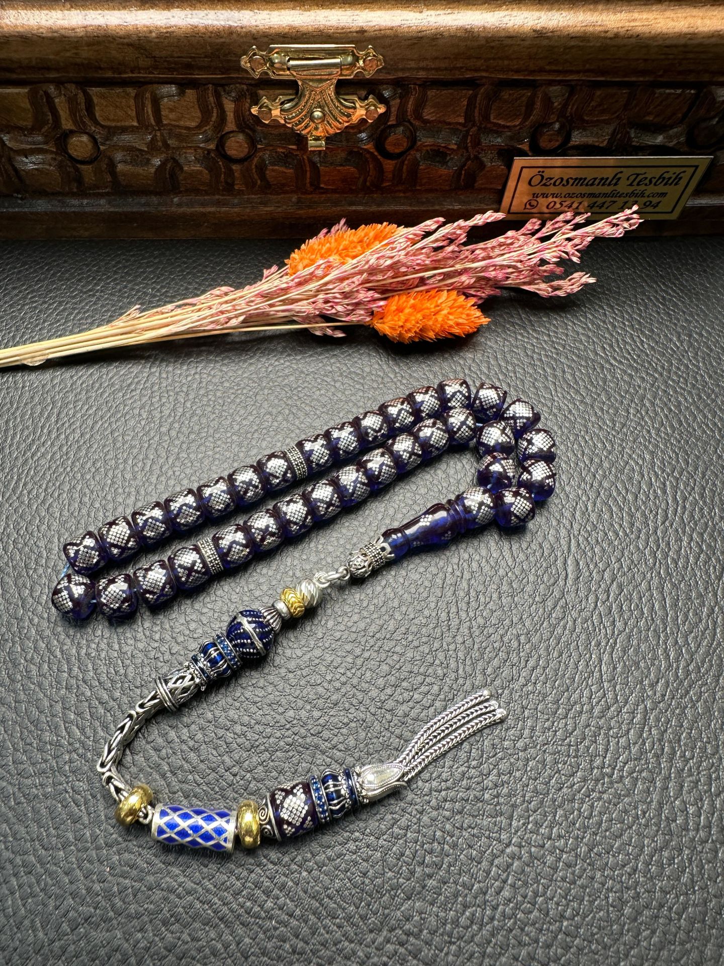 Basık Model Gümüş İşlemeli Ateş Kehribar Tesbih