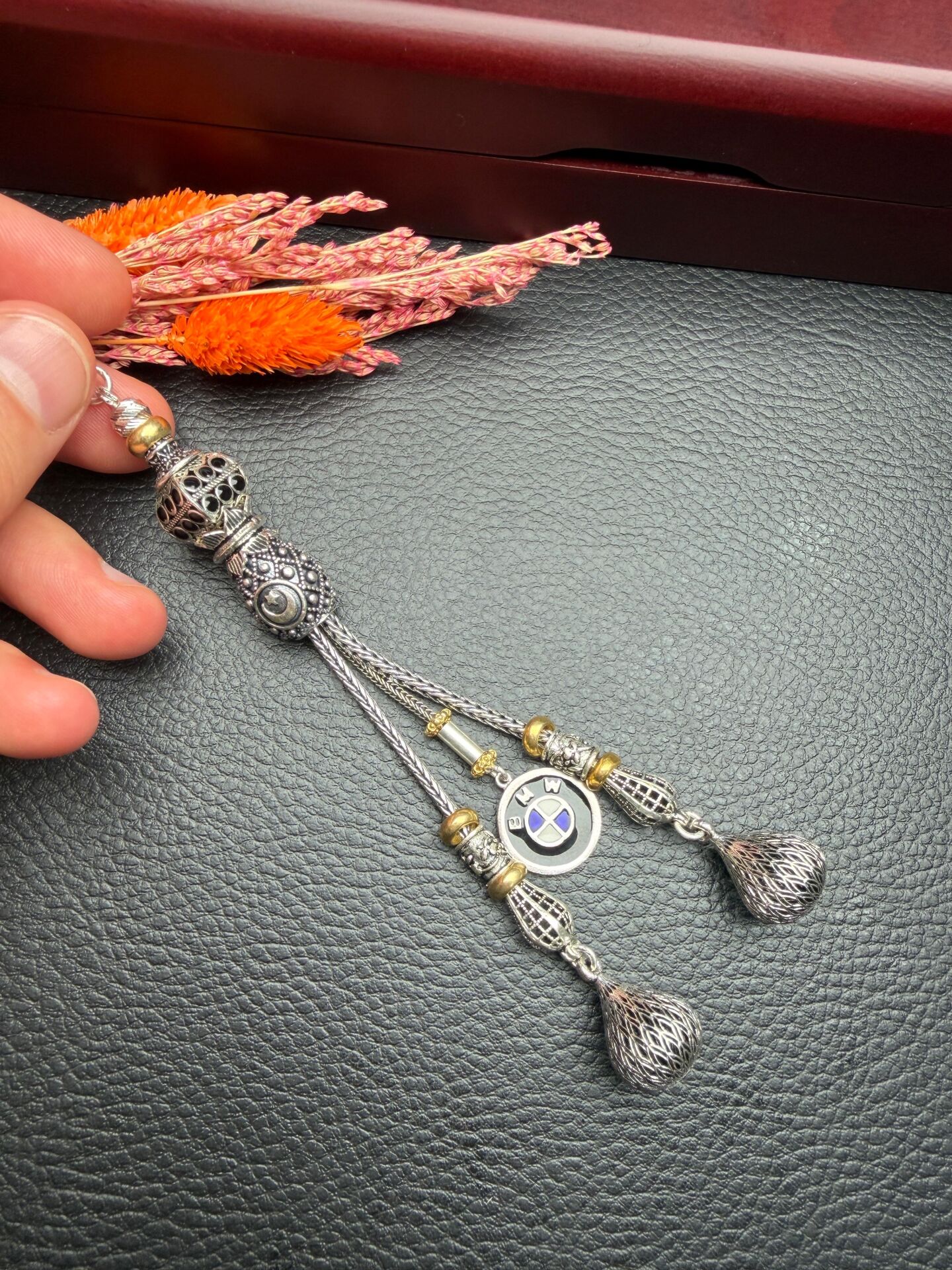 Özel Tasarım Gümüş Püskül