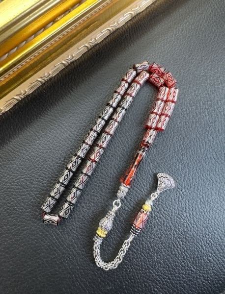 Kesme Model Kırmızı Renk İşlemeli Ateş Kehribar