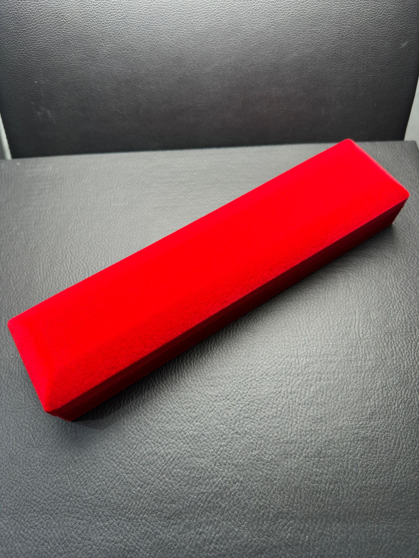 Kırmızı Renk Özel Tasarım  Kadife Tesbih Kutusu