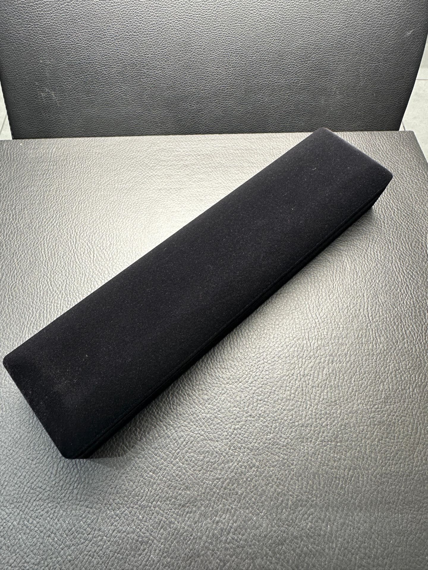 Siyah Renk Özel Tasarım  Kadife Tesbih Kutusu