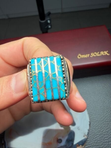 Gümüş Yarma İşlemeli Arizona Firuze Taşlı Gümüş Yüzük
