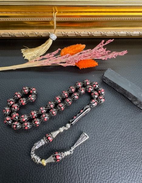 Kırmızı Mercan İşlemeli Oltu Tesbih