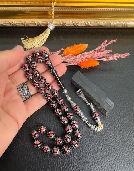 Kırmızı Mercan İşlemeli Oltu Tesbih