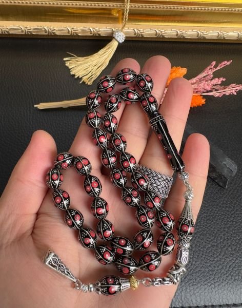 Kırmızı Mercan İşlemeli Oltu Tesbih