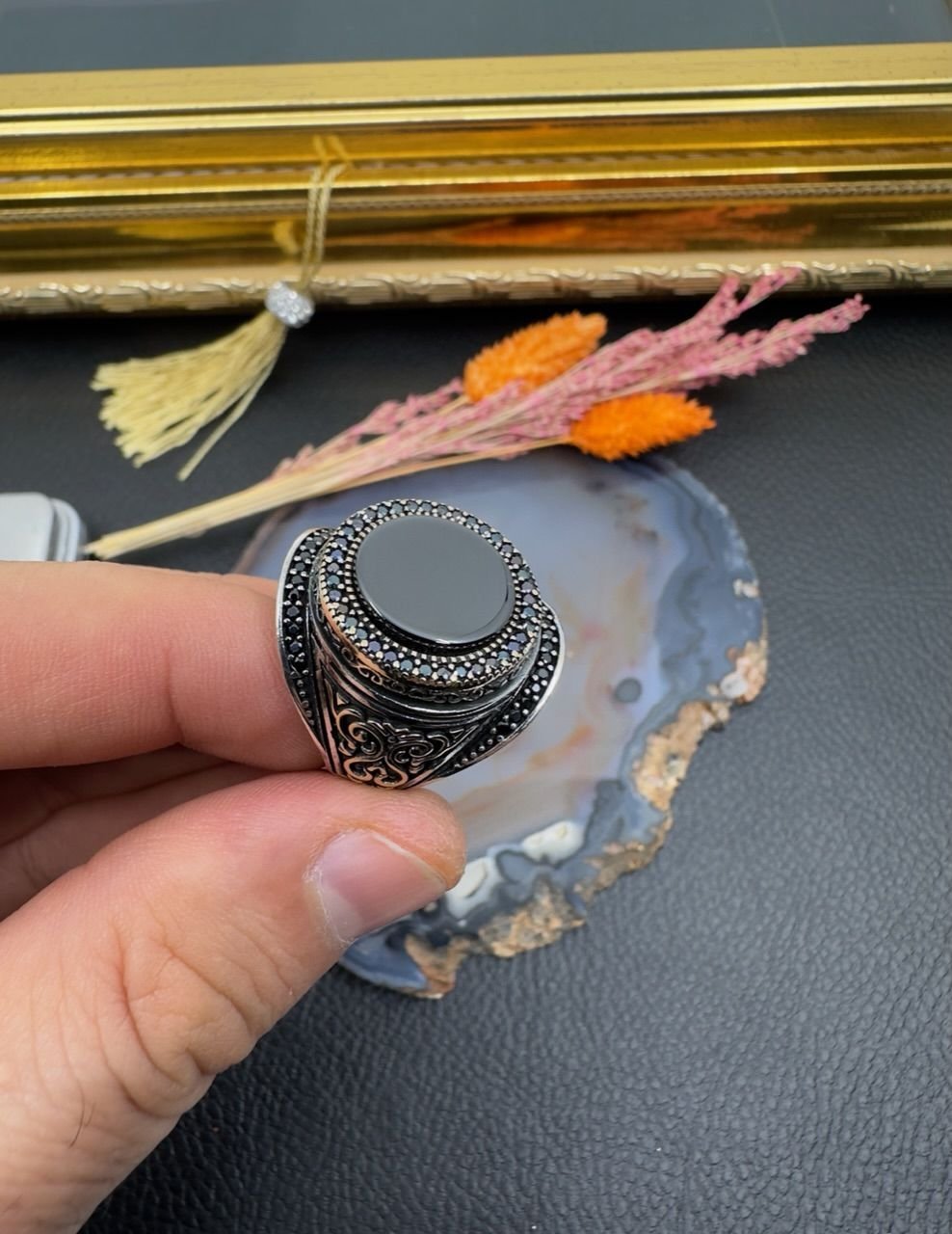 Onix Taşı Özel Kalem İşçilikli Erkek Yüzük