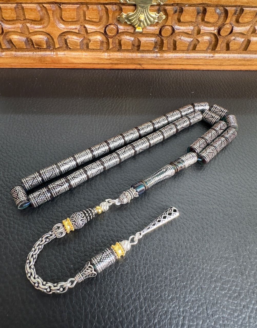 Kesme Model Mavi Renk Gümüş İşlemeli Ateş Kehribar Tesbih