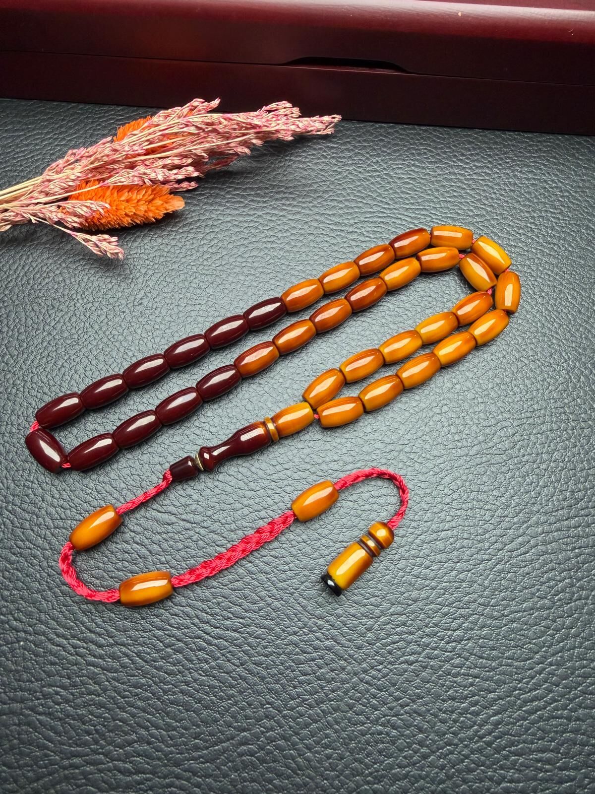 Tumba Kesim  Katalin Tesbih