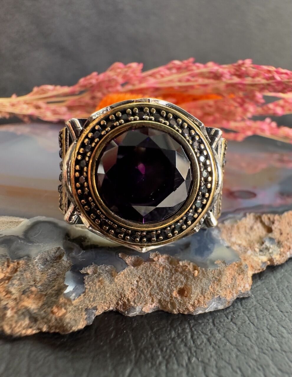 Zorbey Özel Seri Mistik Topaz Taşlı Gravür Bezeme Gümüş Erkek Yüzük