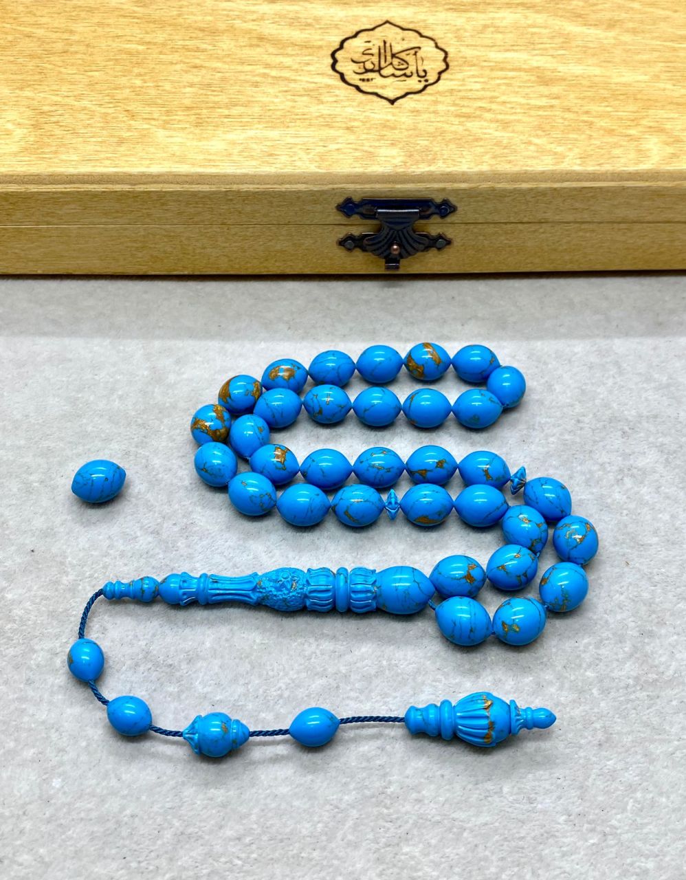 Beyzi Model Turkuaz Renk Ve Altın Renk Yaldızlı Arizona Firuze Tesbih