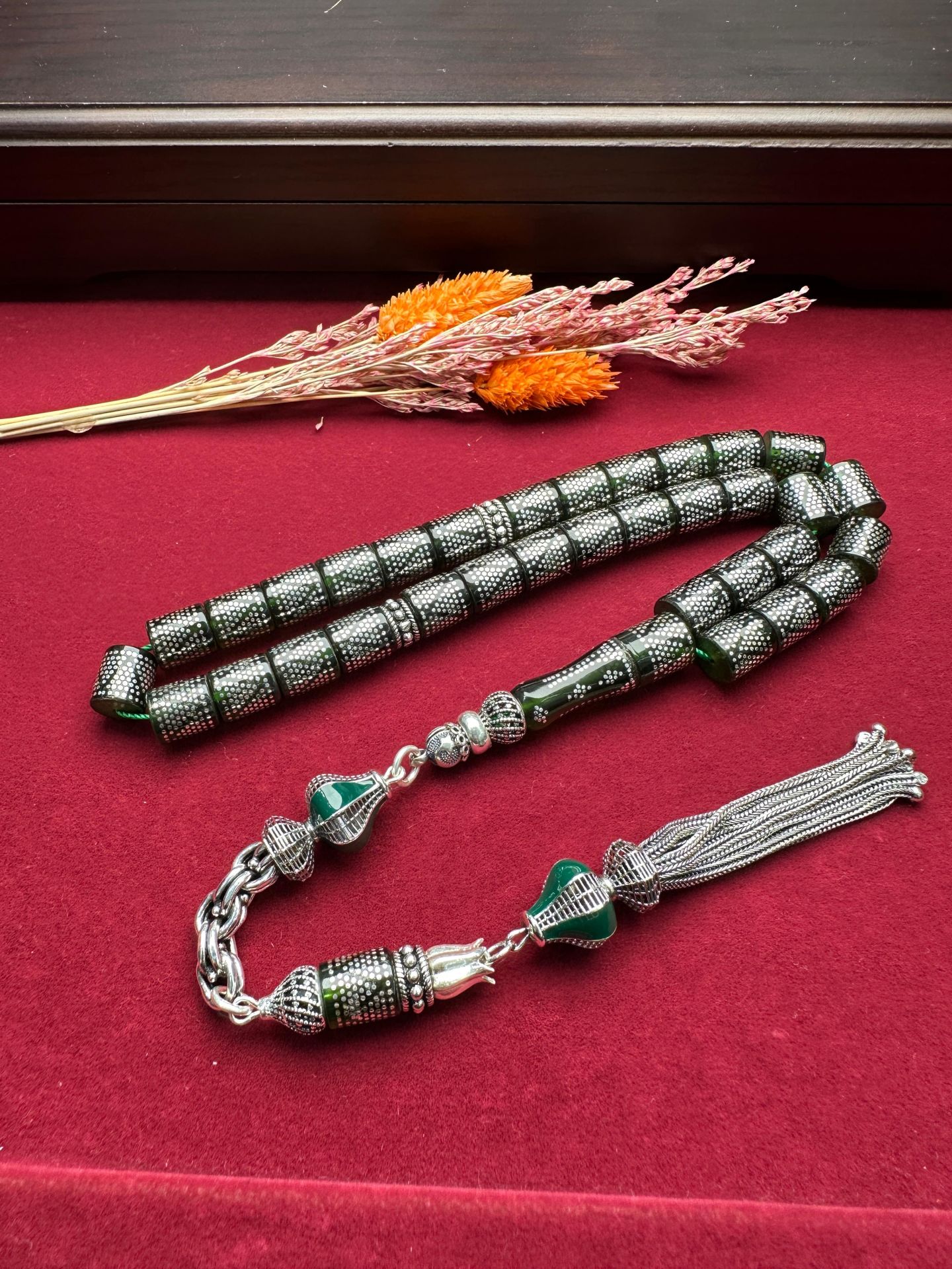 Kesme Model Gümüş İşlemeli Ateş Kehribar Tesbih