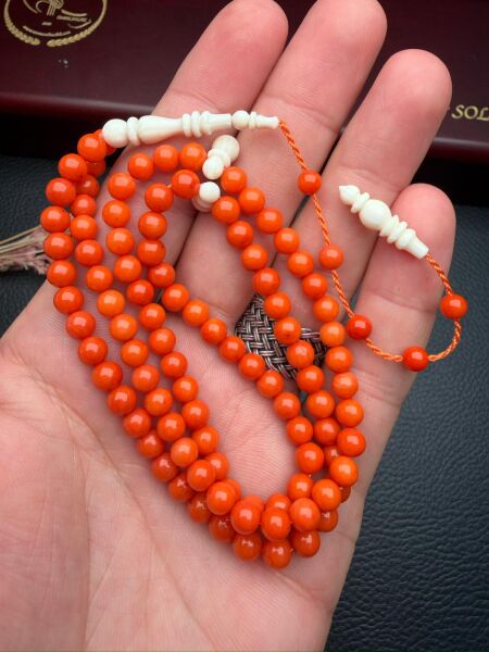 Küre Model 99'luk Fildişi İmame Dizayn Mercan Doğal Taş Tesbih