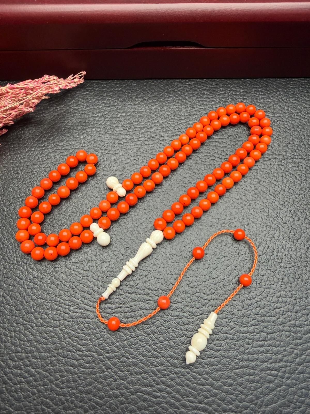 Küre Model 99'luk Fildişi İmame Dizayn Mercan Doğal Taş Tesbih