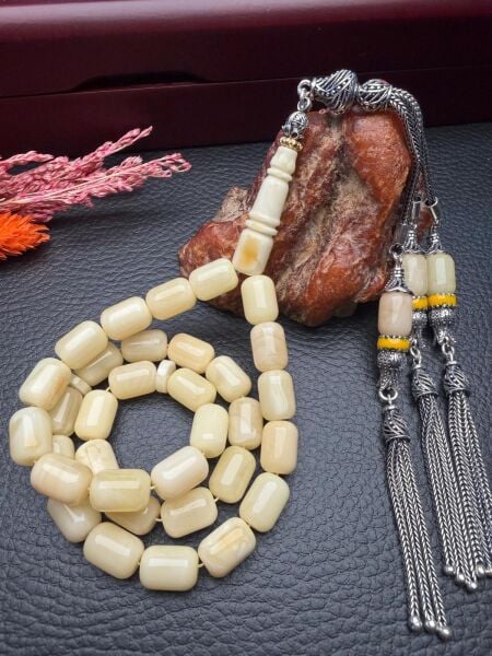 Kapsül Model Rus Kaya Damla Kehribar Tesbih