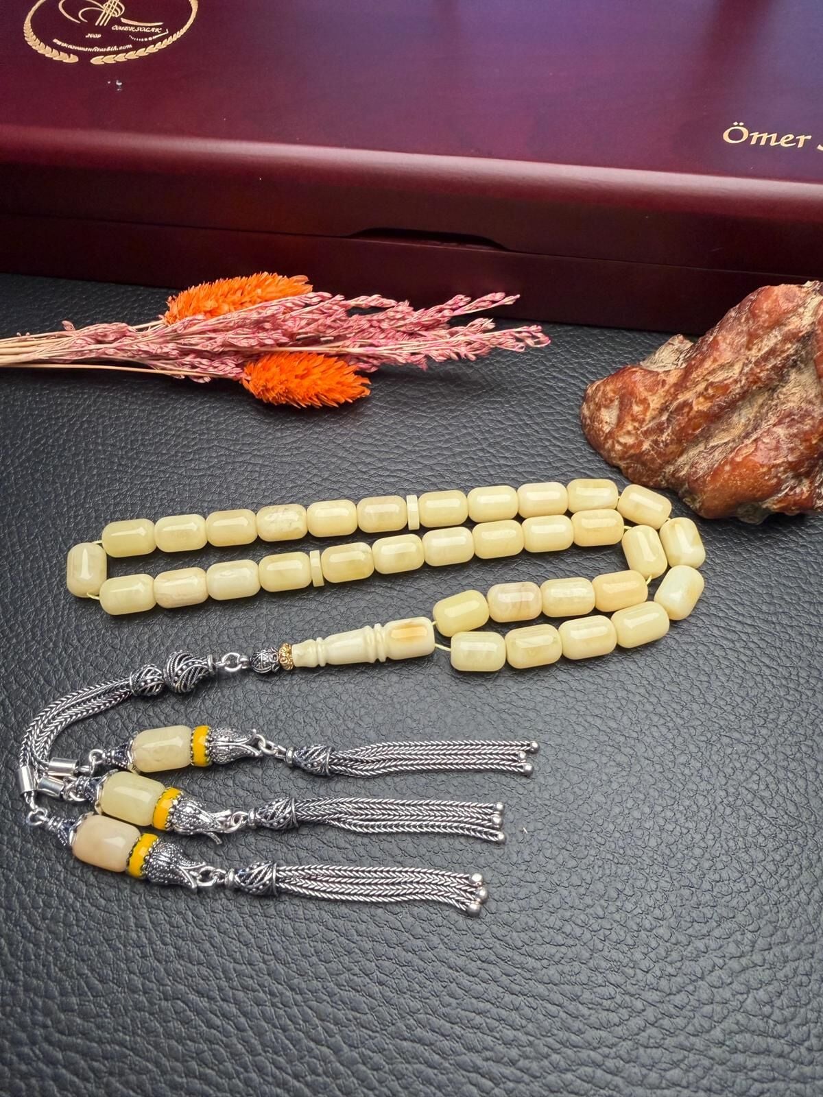 Kapsül Model Rus Kaya Damla Kehribar Tesbih