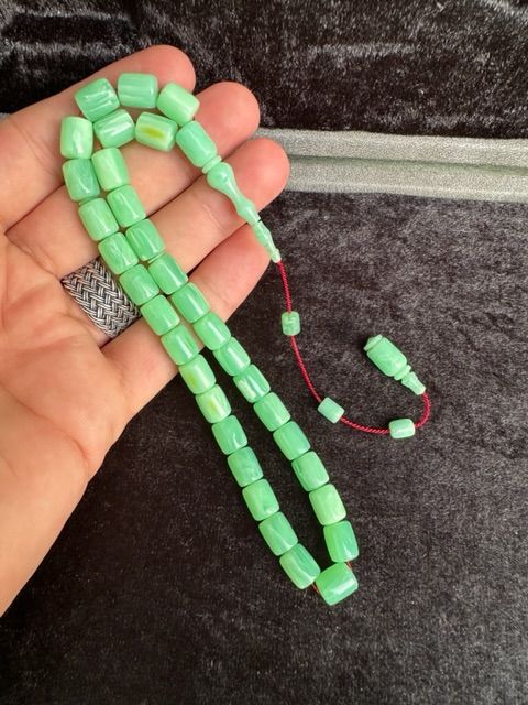 Kapsül Model Fıstık Yeşili Eski Alman Katalin Tesbih