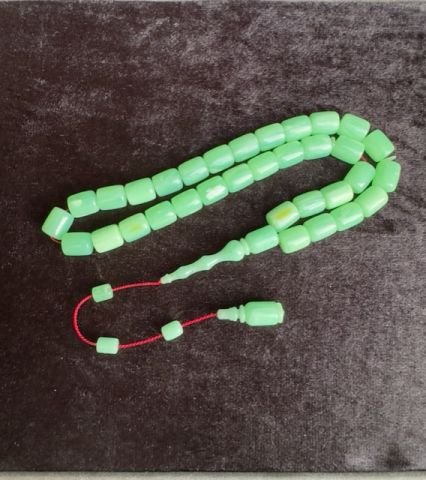 Kapsül Model Fıstık Yeşili Eski Alman Katalin Tesbih