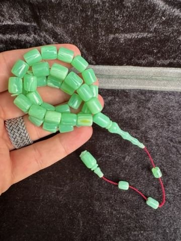 Kapsül Model Fıstık Yeşili Eski Alman Katalin Tesbih