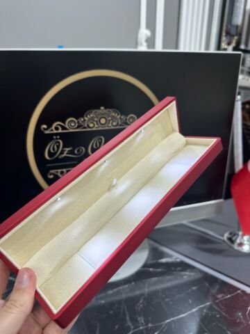 Kırmızı Renk Özel Tasarım Led Işıklı Sert Plastik Tesbih Kutusu