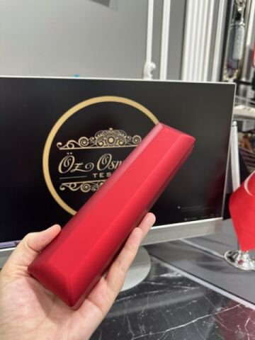 Kırmızı Renk Özel Tasarım Led Işıklı Sert Plastik Tesbih Kutusu