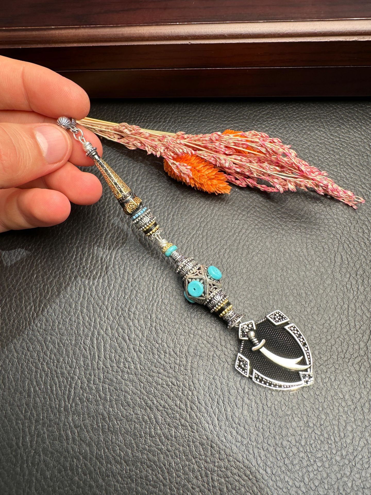 Özel Tasarım Gümüş Püskül