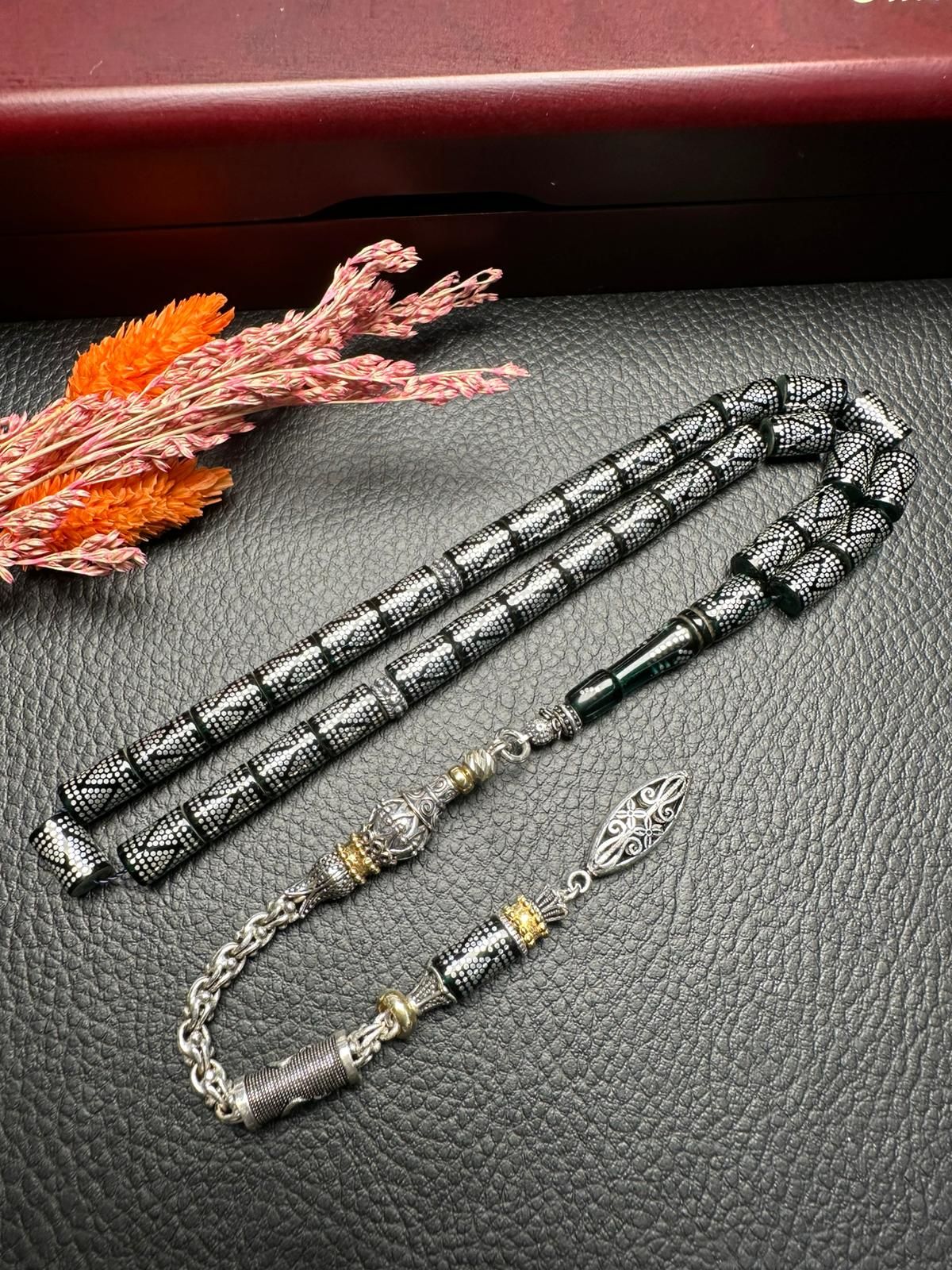 Kesme Model Gümüş İşlemeli Ateş Kehribar Tesbih