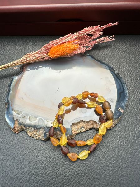 Mat Damla Kehribar Bebek Kolye