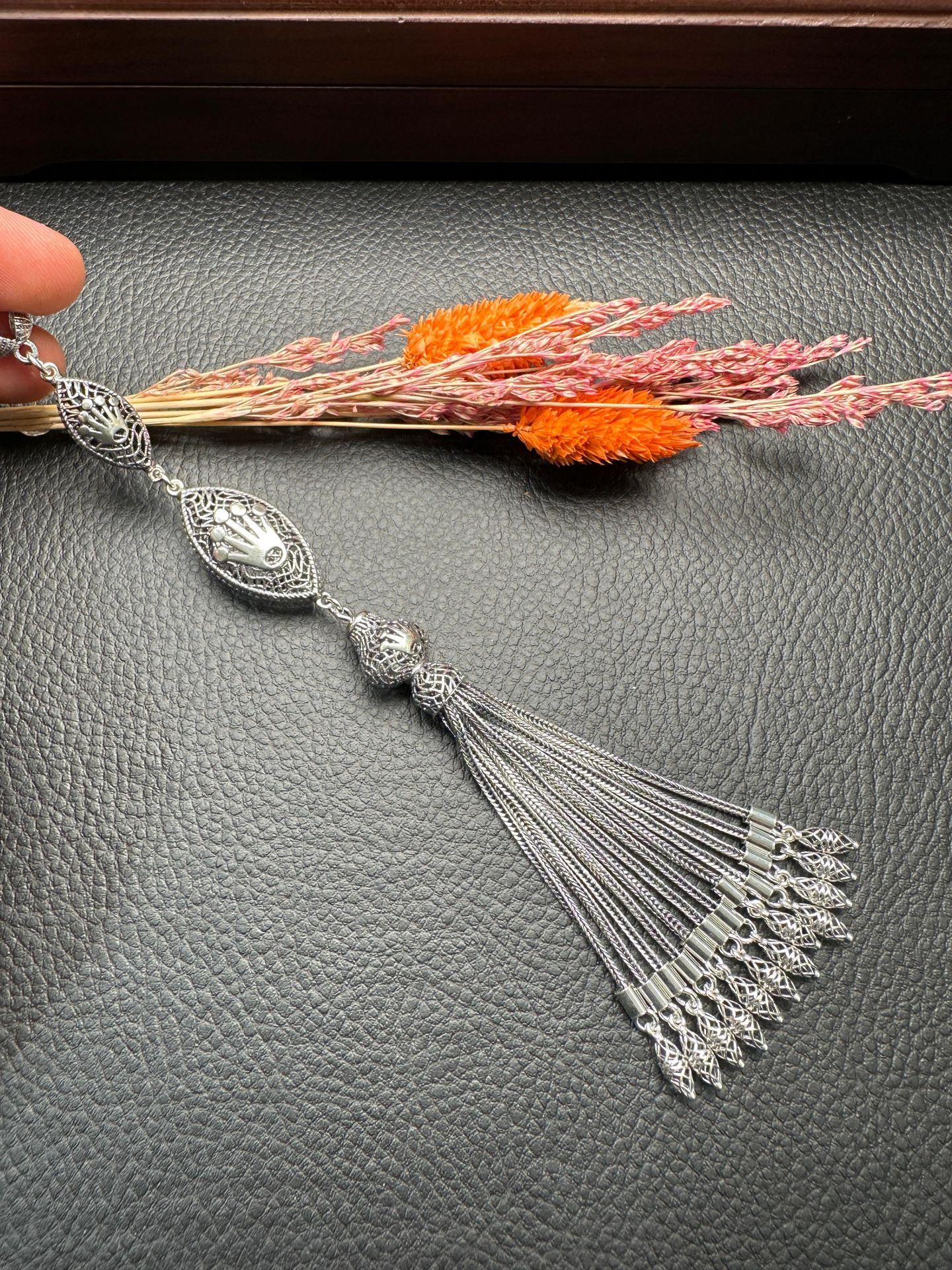 Özel Tasarım Gümüş Püskül