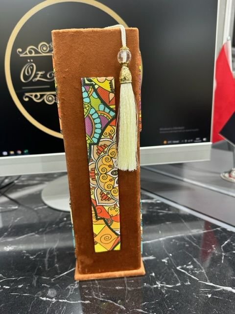 Kadife Motif İşlemeli Kiremit Renk Tesbih Kutusu