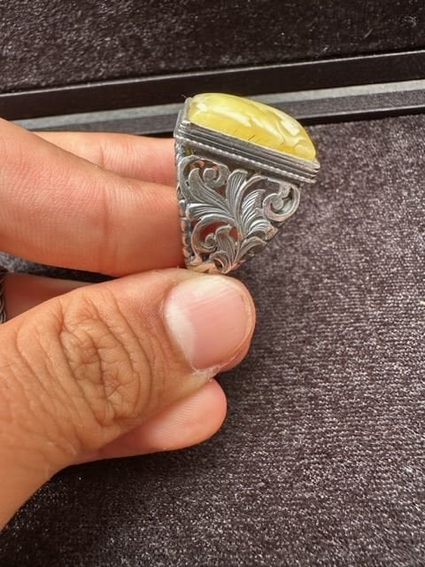 Kalem İşçilikli Osman Özpala Damla Kehribar 925 Ayar Gümüş Erkek Yüzük