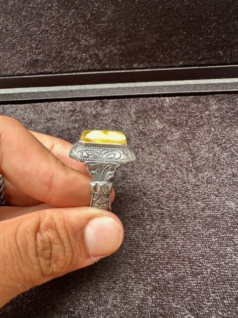 Kalem İşçilikli Osman Özpala Damla Kehribar 925 Ayar Gümüş Erkek Yüzük