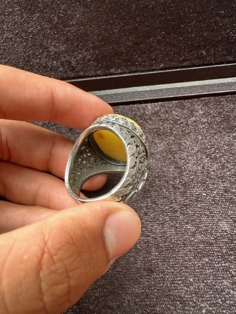 Kalem İşçilikli Osman Özpala Damla Kehribar 925 Ayar Gümüş Erkek Yüzük