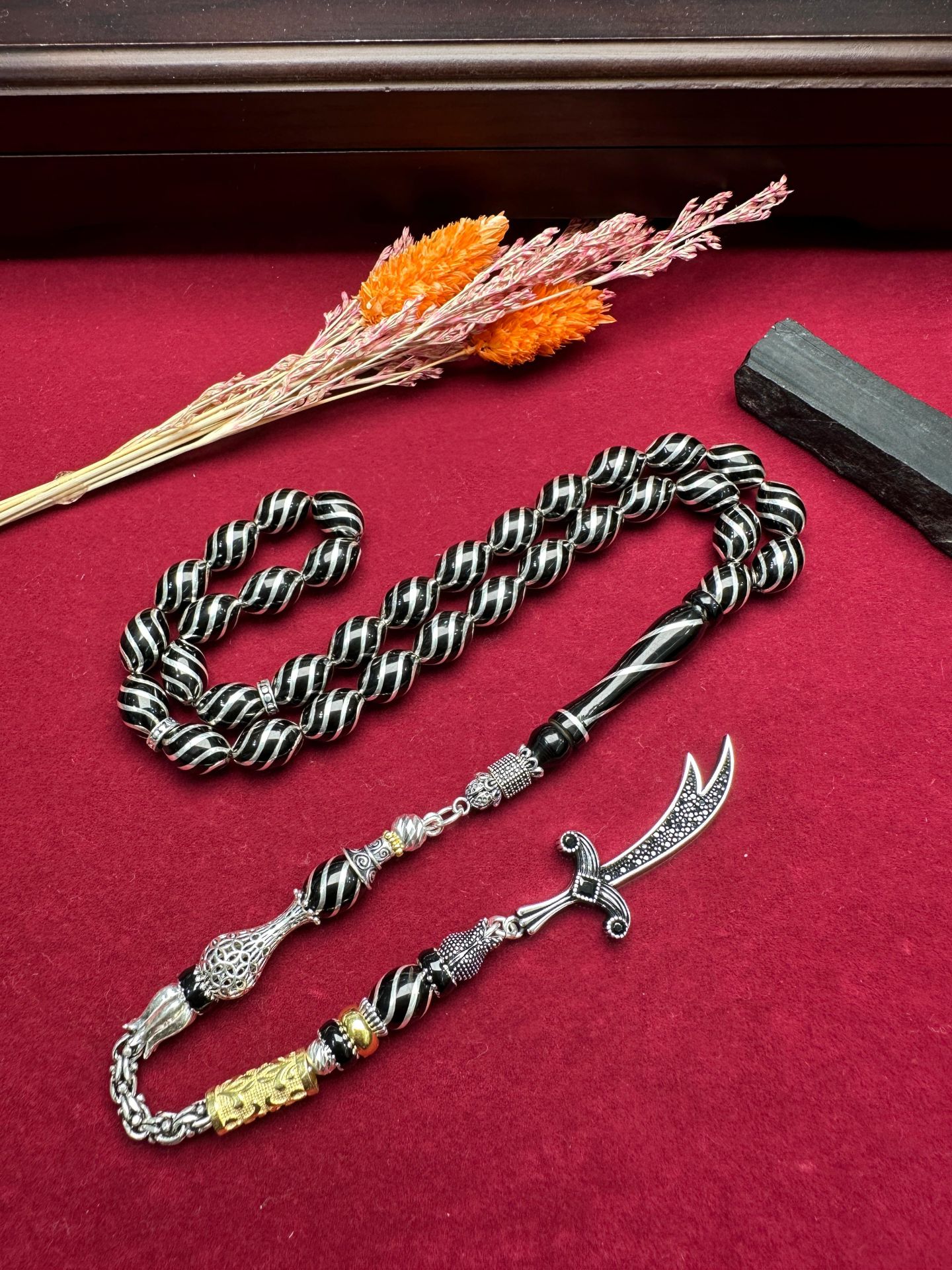 Beyzi Model Gümüş İşlemeli Erzurum Oltu Taşı Tesbih